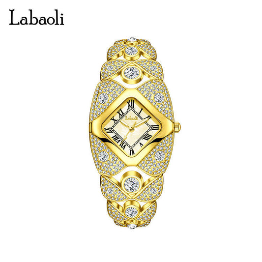ساعة سوار أنيقة للسيدات "Golden Shine": مرصعة بالكريستال، وقرص مربع وسحر ملكي.⚜️